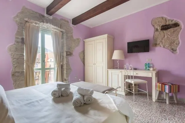 Madalen Guest House Bosa